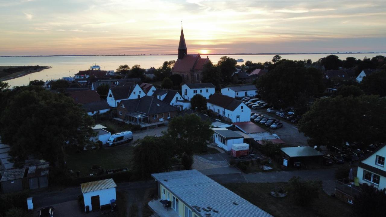 Ruegenferienhaus - Schaprode Hafen Eksteriør billede
