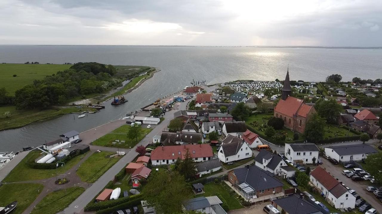 Ruegenferienhaus - Schaprode Hafen Eksteriør billede